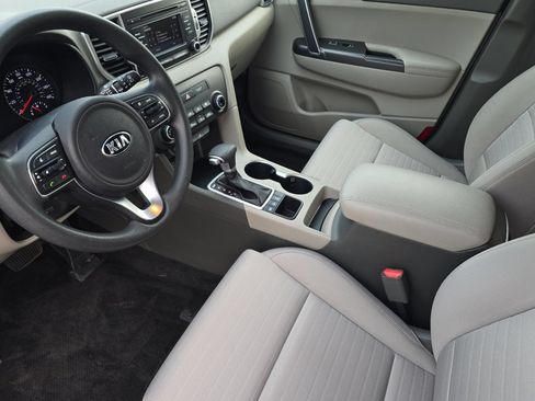 Used 2017 Kia Sportage LX w/ LX Popular Package AWD/4WD image 10