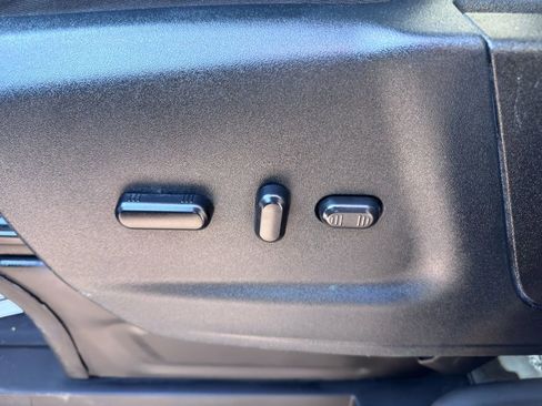 Used 2025 Ford Transit 250 Low Roof w/ Exterior Upgrade Package RWD image 15