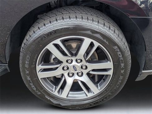 Used 2024 Ford Expedition Max Limited image 10
