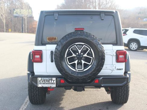 Used 2024 Jeep Wrangler Unlimited Rubicon image 6