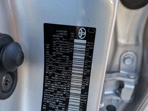 Used 2025 Toyota Corolla LE FWD image 33