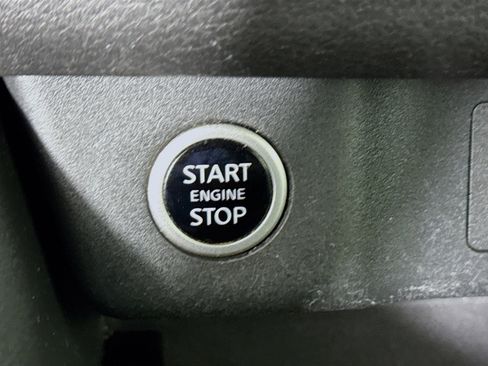 Used 2023 Nissan Rogue S image 21