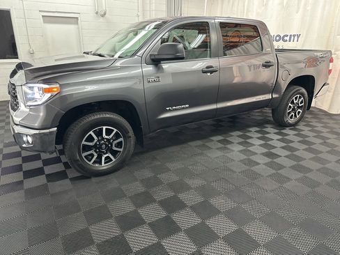Used 2021 Toyota Tundra SR5 w/ TRD Off-Road Package image 5