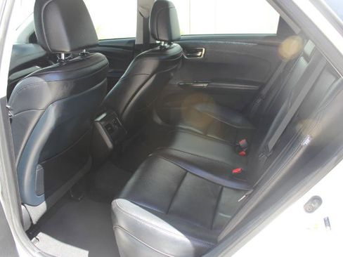 Used 2018 Toyota Avalon Touring image 12