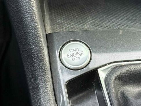 Certified 2022 Volkswagen Tiguan S image 22