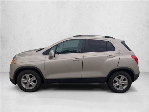 Used 2016 Chevrolet Trax LT w/ LT Convenience Package FWD image 8