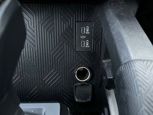 Used 2025 Toyota Tacoma TRD Off-Road image 24