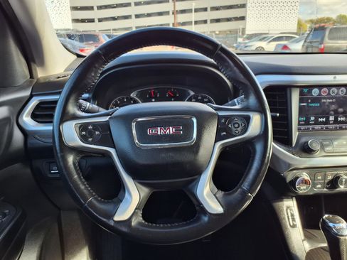 Used 2017 GMC Acadia SLT image 12