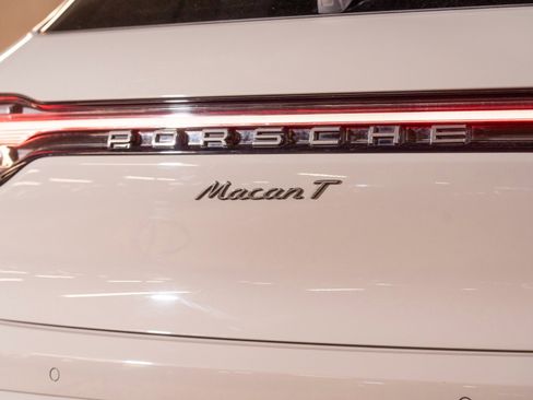 Certified 2023 Porsche Macan Turbo AWD/4WD image 11