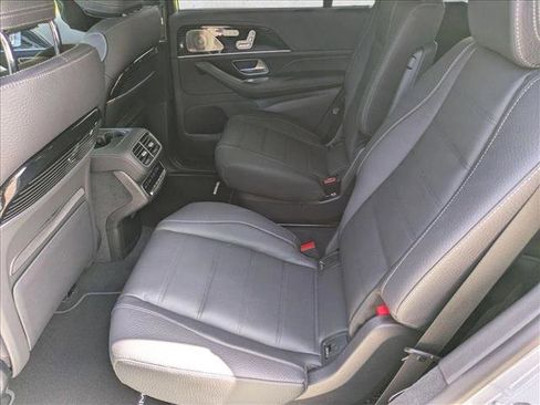 New 2026 Mercedes-Benz GLS 580 4MATIC image 16
