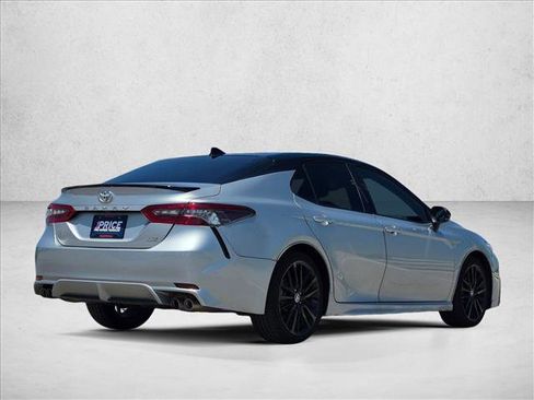 Used 2023 Toyota Camry XSE FWD image 4