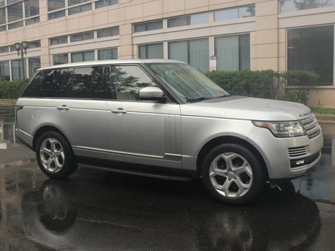 Used 2014 Land Rover Range Rover HSE AWD/4WD image 2