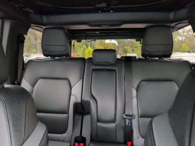 Certified 2024 Ford Bronco Black Diamond w/ Sasquatch Package AWD/4WD image 47