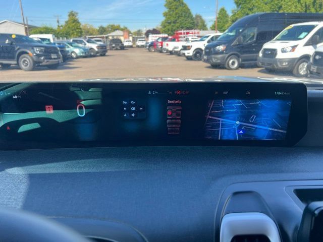 Used 2025 Ford Expedition Active AWD/4WD image 22