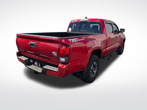 Used 2018 Toyota Tacoma TRD Sport w/ Technology Package RWD image 5