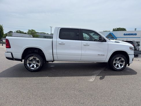 Used 2025 RAM 1500 Big Horn AWD/4WD image 4