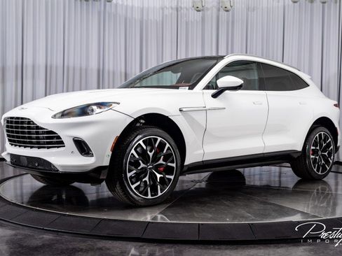 Used 2021 Aston Martin DBX image 8