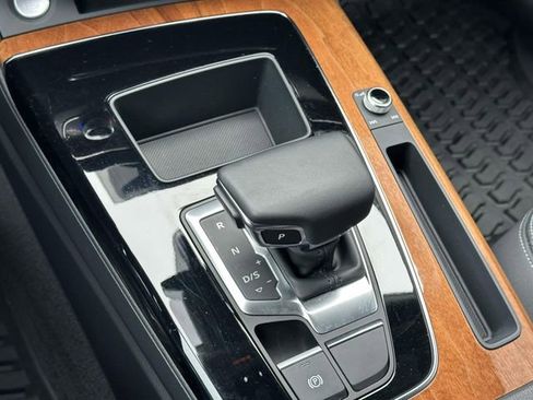 Used 2023 Audi Q5 2.0T Premium w/ Convenience Package image 31