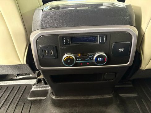 Used 2019 Ford Expedition Platinum RWD image 54