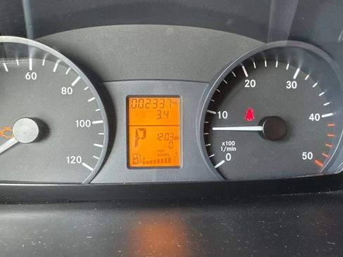 Used 2017 Mercedes-Benz Sprinter 2500 image 15