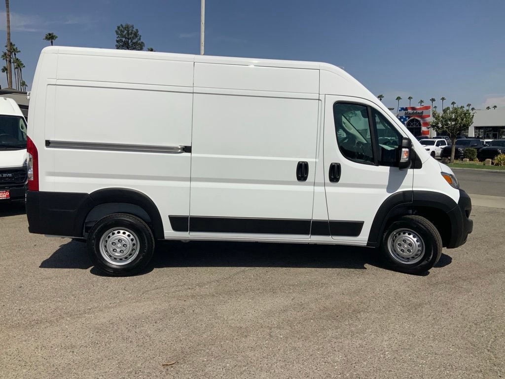 New 2026 RAM ProMaster 2500 w/ Convenience Group FWD image 4