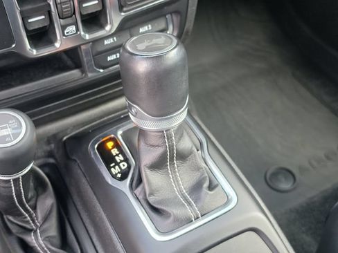 Used 2023 Jeep Wrangler Unlimited Sahara w/ Dual Top Group AWD/4WD image 33