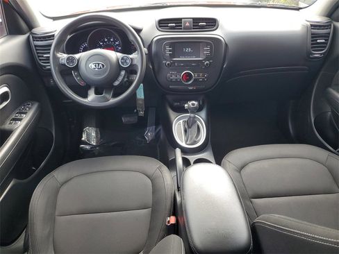 Used 2017 Kia Soul + image 16