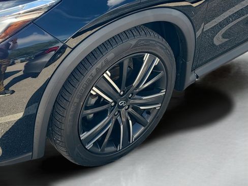 Used 2021 INFINITI QX50 Luxe w/ Appearance Package FWD image 8