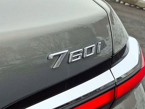 Used 2023 BMW 760i xDrive image 29