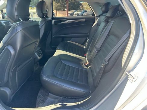 Used 2013 Ford Fusion SE FWD image 8