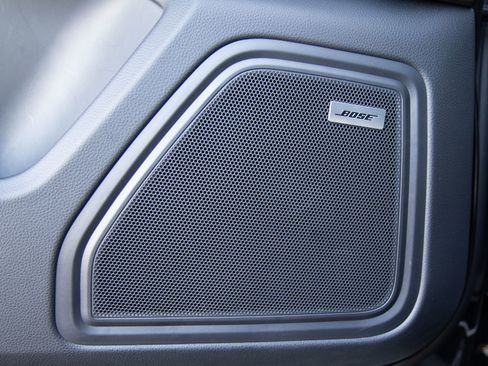 Certified 2026 Porsche Macan AWD/4WD image 10