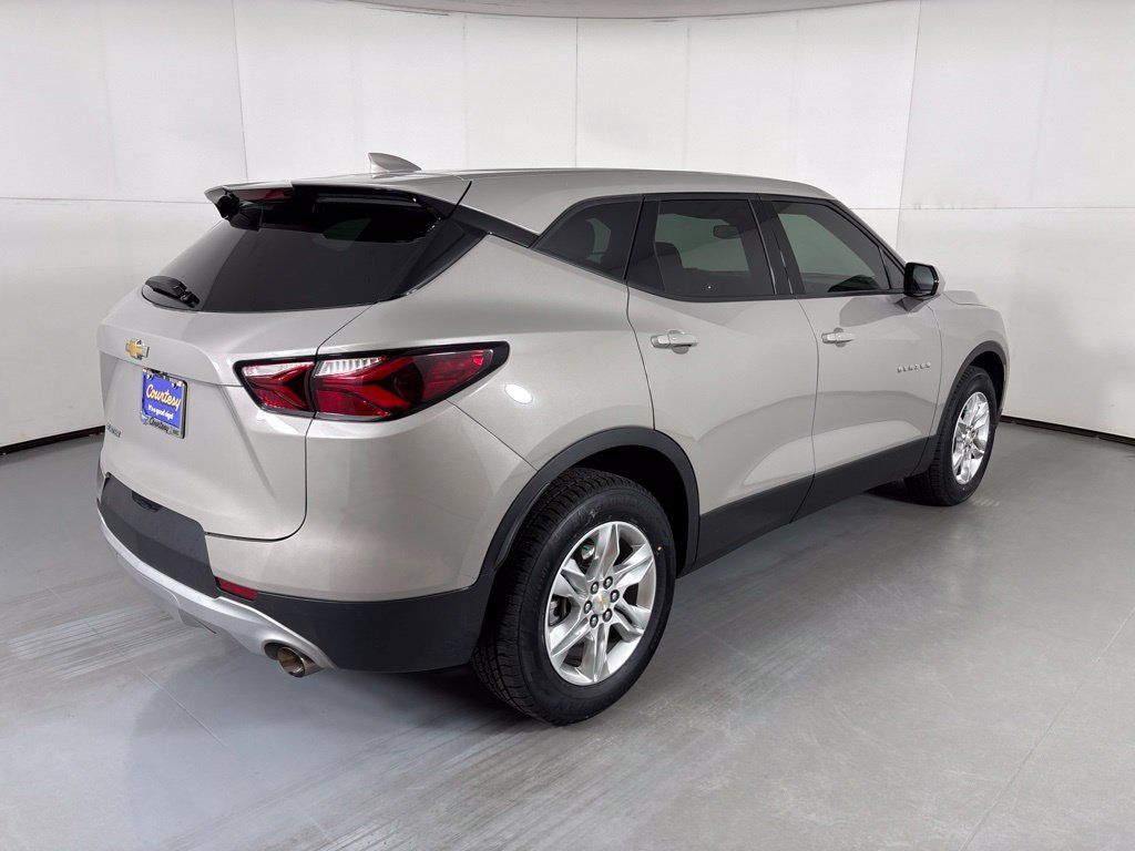Certified 2021 Chevrolet Blazer LT w/ LPO, Cargo Package FWD image 10