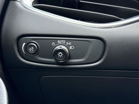 Used 2023 Chevrolet Malibu LT image 12