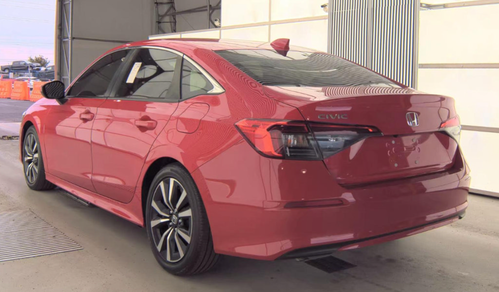 Used 2023 Honda Civic EX image 3