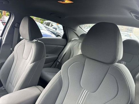 Certified 2023 Hyundai Elantra SEL w/ Convenience Package FWD image 17