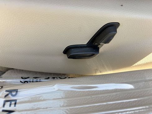Used 2012 Mercedes-Benz C 250 Sedan image 20