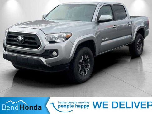 Used 2023 Toyota Tacoma SR5 w/ Technology Package image 1