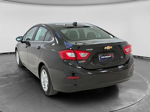 Used 2018 Chevrolet Cruze LT w/ Convenience Package image 5
