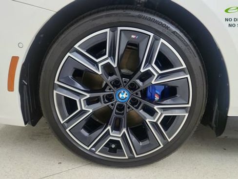 Used 2024 BMW i5 eDrive40i w/ Executive Package RWD image 58