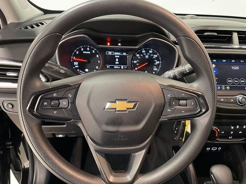 Used 2023 Chevrolet TrailBlazer LS image 29