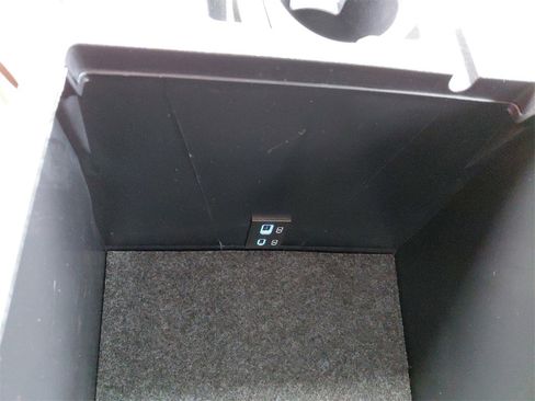 Used 2022 Toyota Tacoma SR image 35