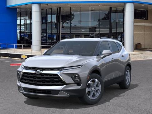 New 2026 Chevrolet Blazer LT w/ Convenience Package FWD image 6