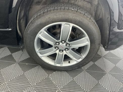 Used 2017 GMC Acadia Denali w/ Technology Package AWD/4WD image 17