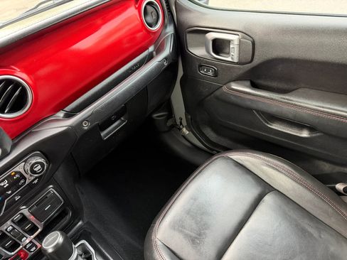 Used 2020 Jeep Gladiator Rubicon AWD/4WD image 29
