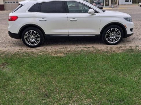 Used 2018 Lincoln MKX Reserve w/ Lincoln MKX Climate Package AWD/4WD image 3