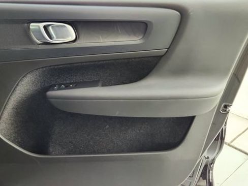 Certified 2023 Volvo C40 P8 Recharge Plus w/ Protection Package Premier AWD/4WD image 35