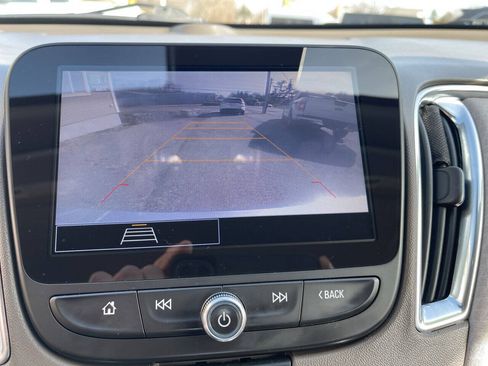 Used 2021 Chevrolet Malibu LT FWD image 12