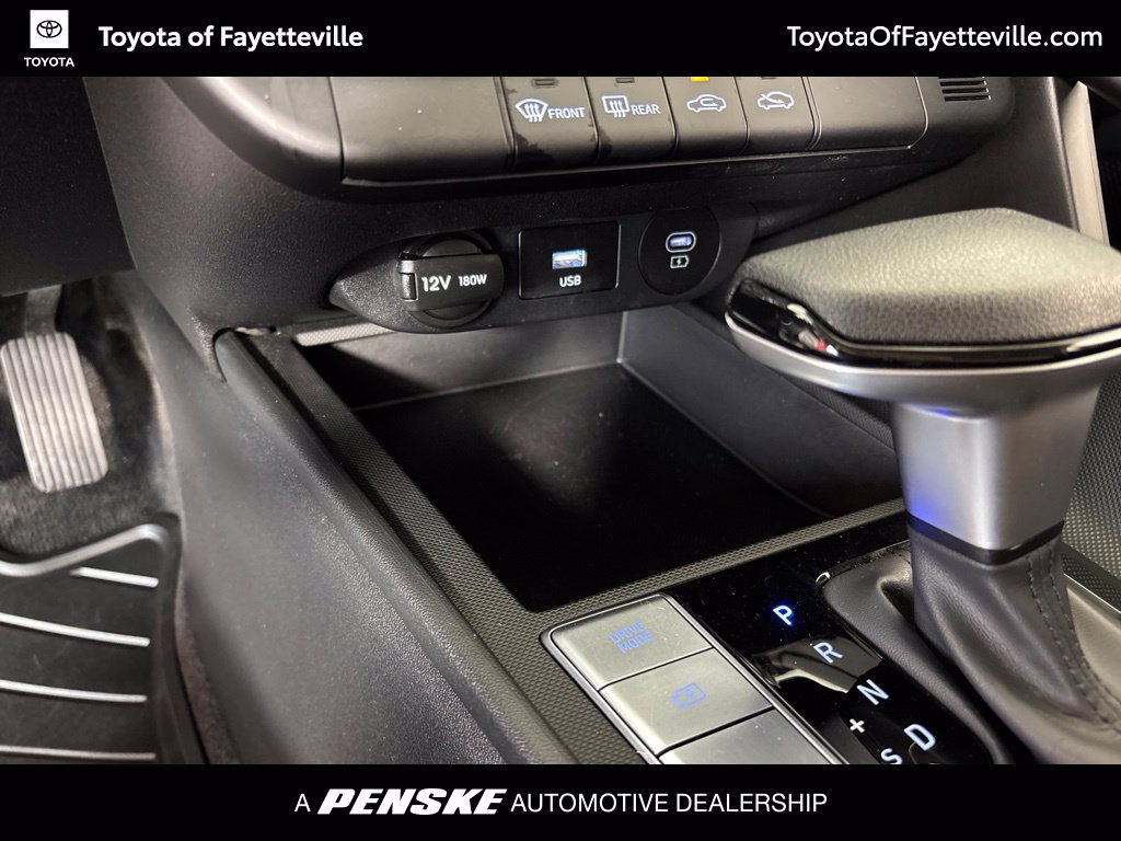 Used 2024 Hyundai Elantra SEL FWD image 33