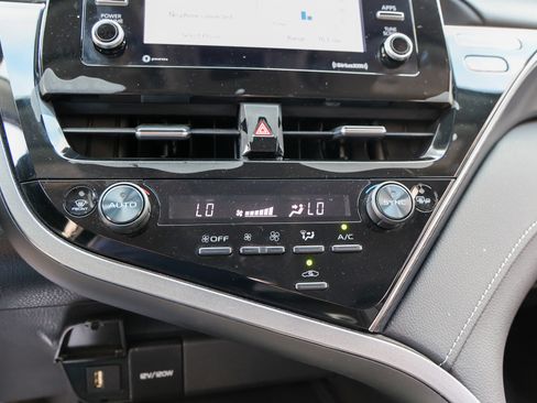Used 2024 Toyota Camry SE FWD image 20