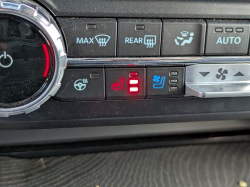 Used 2025 Ford F250 Platinum image 30